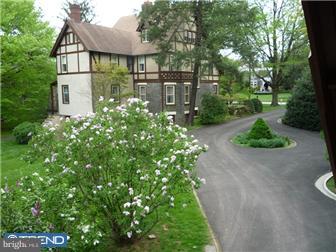 406 Accomac Road Wyncote, PA 19095 - Photo 4 of 12