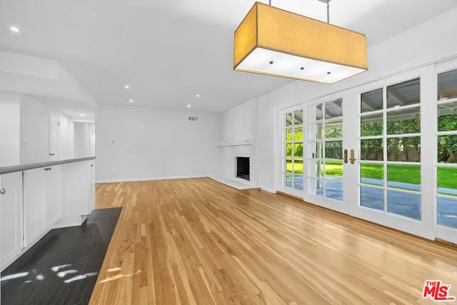 $3,995 | 9344 Valjean Avenue, North Hills, CA 91343