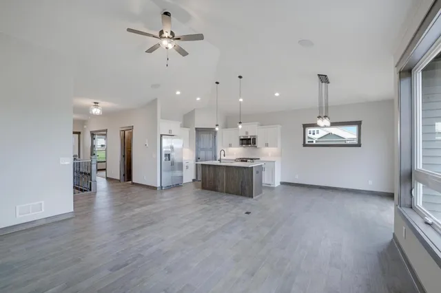 $719,900 | 909 Acorn Court, Hudson, WI 54016