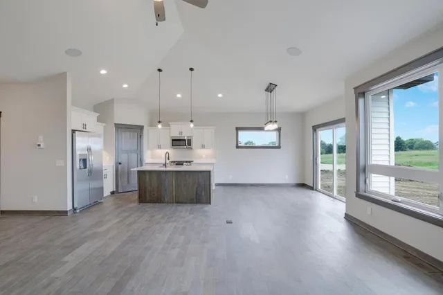 $719,900 | 909 Acorn Court, Hudson, WI 54016