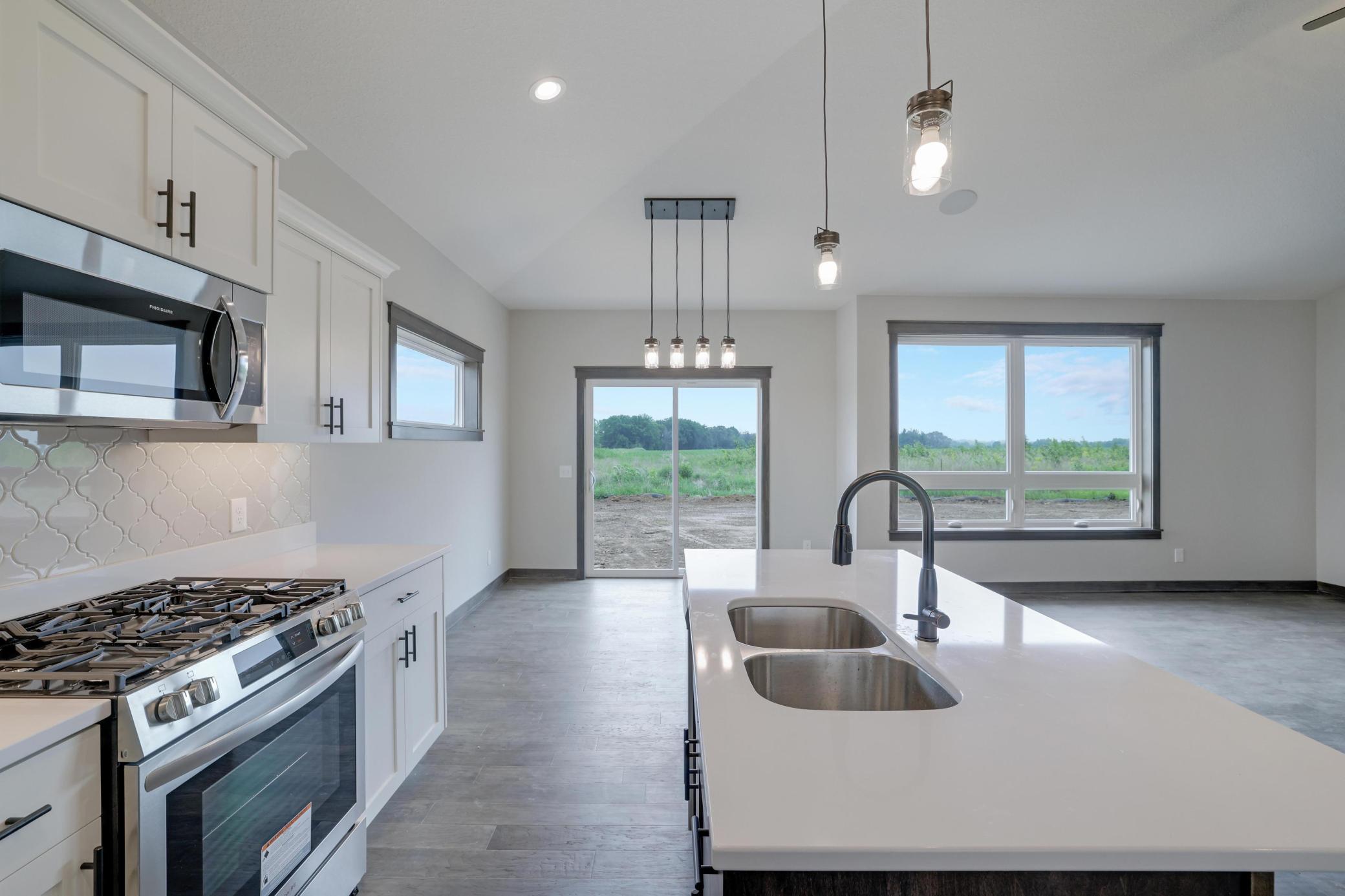 909 Acorn Court Hudson, WI 54016 - Photo 17 of 54