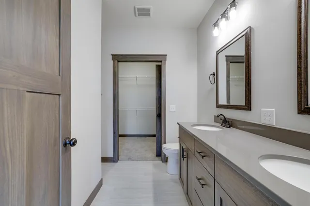 $719,900 | 909 Acorn Court, Hudson, WI 54016