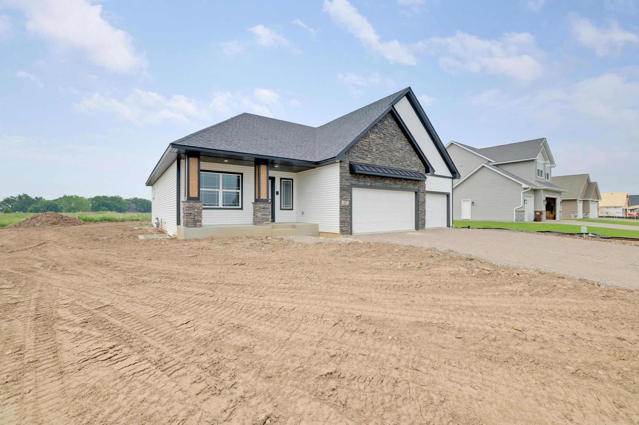 909 Acorn Court Hudson, WI 54016 - Photo 3 of 54