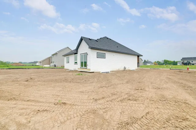 $719,900 | 909 Acorn Court, Hudson, WI 54016