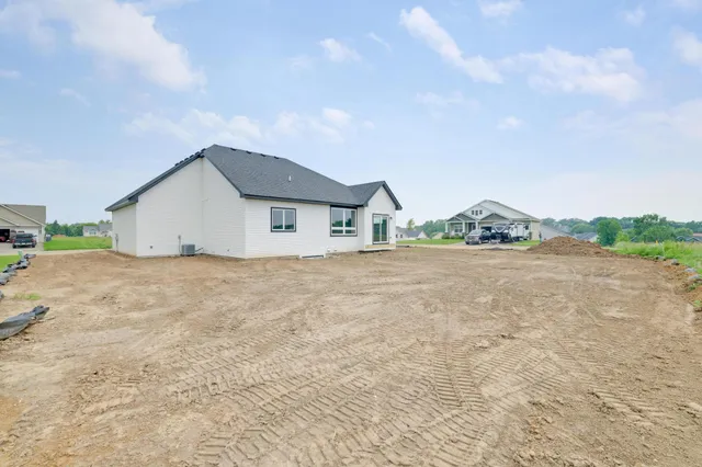 $719,900 | 909 Acorn Court, Hudson, WI 54016