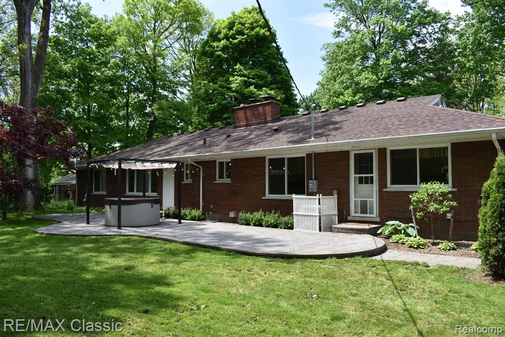 31974 Lahser Road Beverly Hills, MI 48025 - Photo 17 of 40