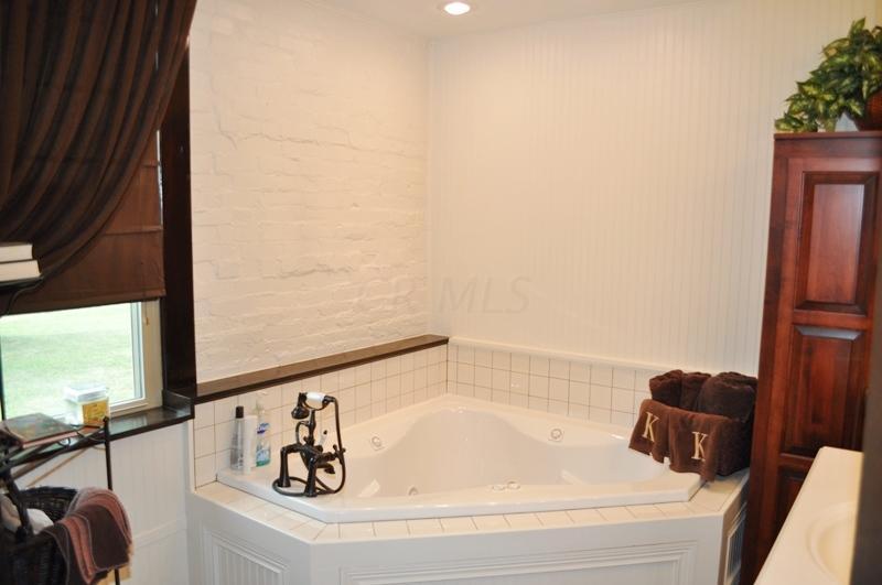 7160 Ruffner Road Northeast Baltimore, OH 43105 - Photo 18 of 37 Gallery Image 18