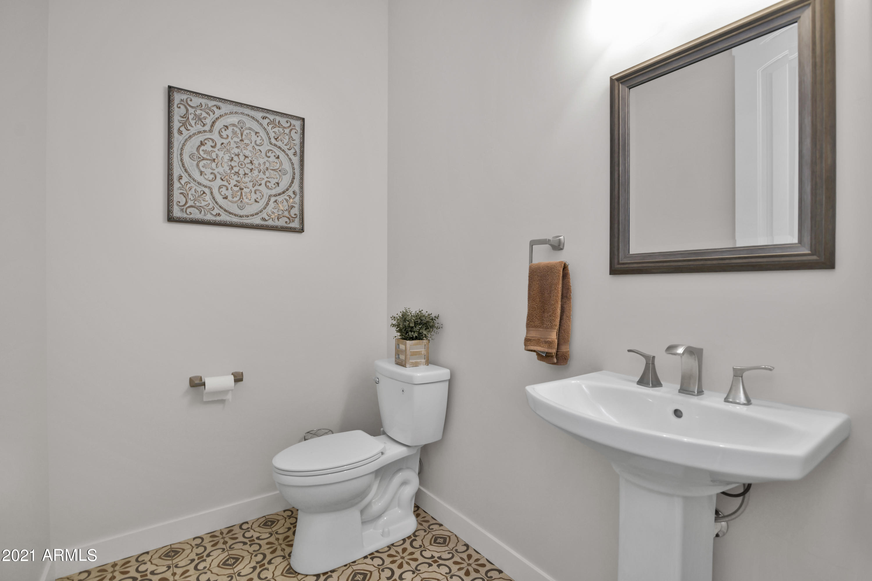9600 North Manger Road Prescott, AZ 86305 - Photo 26 of 37 Half Bathroom