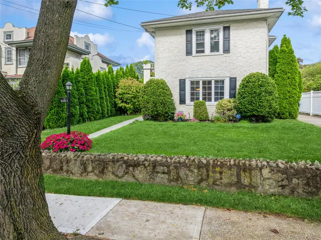 $1,150,000 | 23 Fraser Street, Pelham, NY 10803