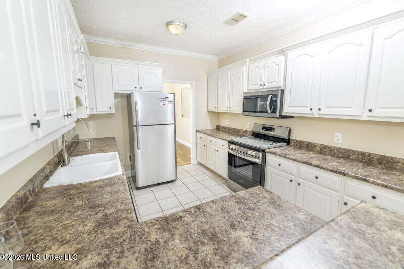 55 Hazelnut Circle Columbus, MS 39705 - Photo 11 of 30 11