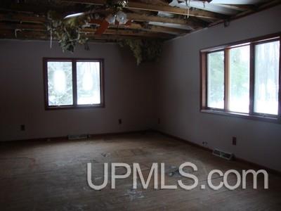 N7753 Ridge Road Munising, MI 49862 - Photo 4 of 15 Gallery Image 4