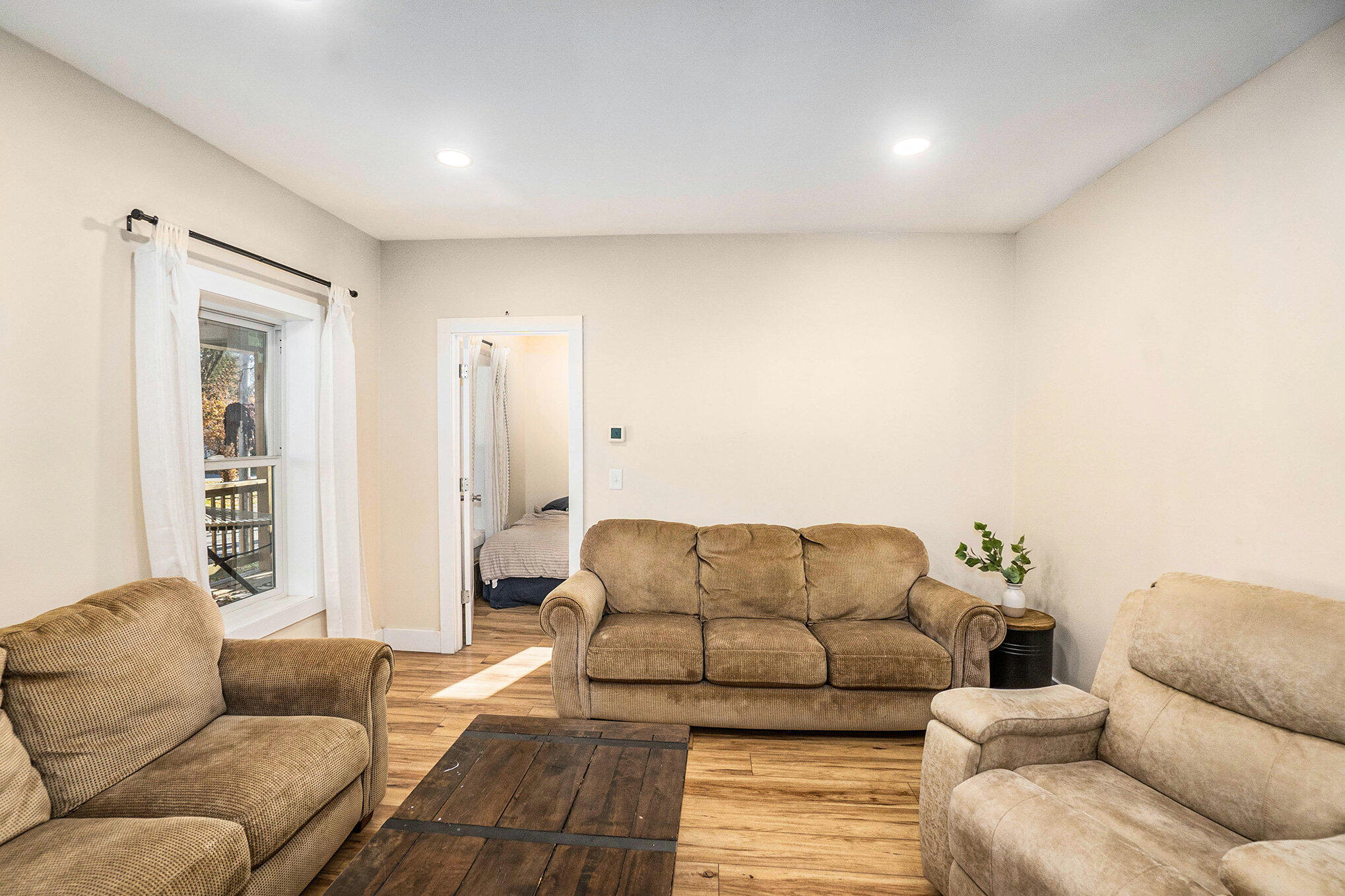 215 South Division Avenue Fremont, MI 49412 - Photo 6 of 31 Spacious for any type of set you have!