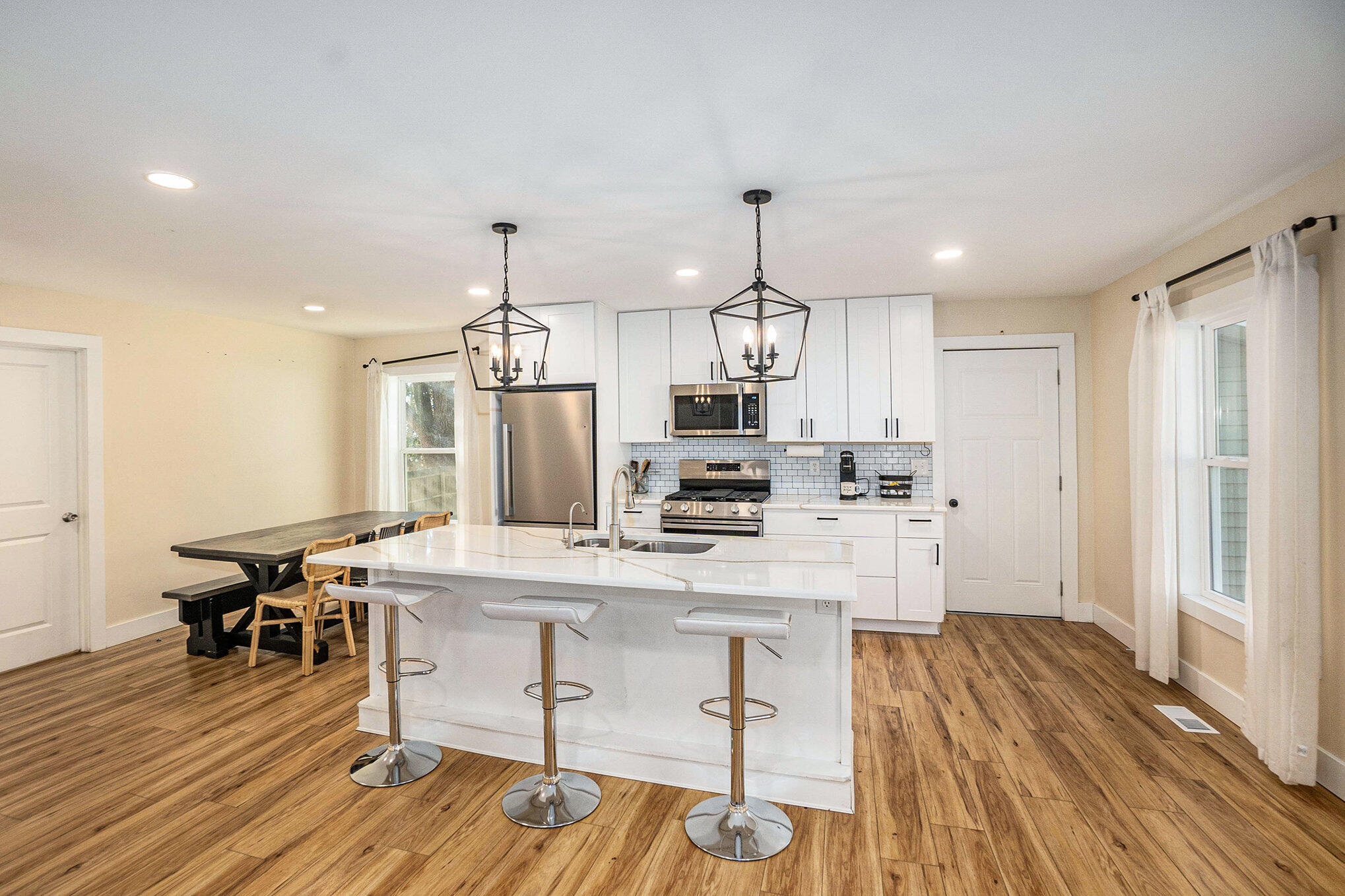 215 South Division Avenue Fremont, MI 49412 - Photo 31 of 31 Open floor plan!