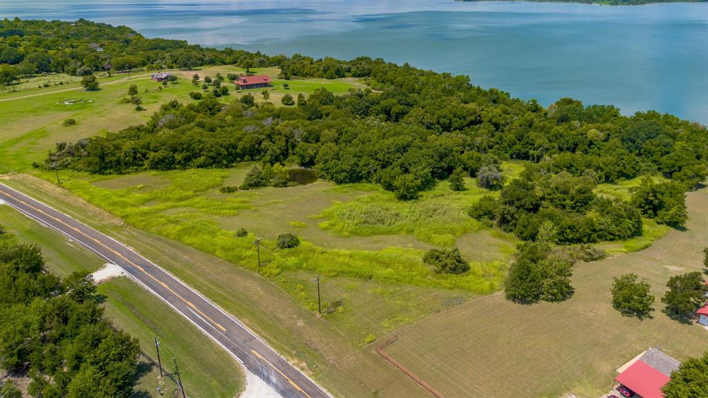 709 N Dawson, TX 76639 - Photo 3 of 10 a view of a lake