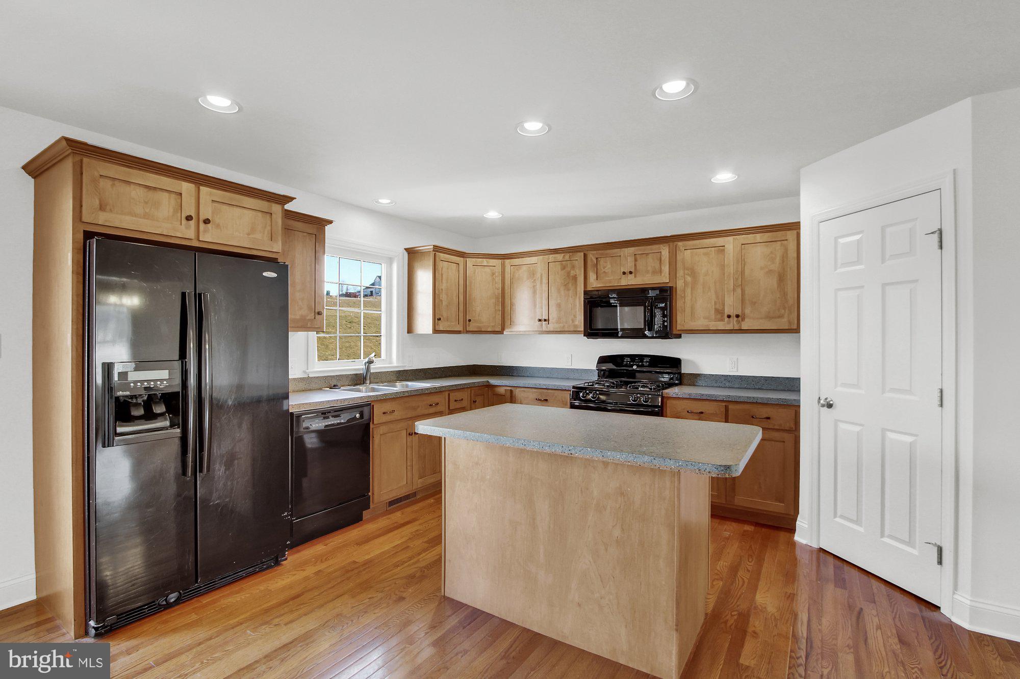 2254 Friesian Road York, PA 17406 - Photo 5 of 24 Gallery Image 5