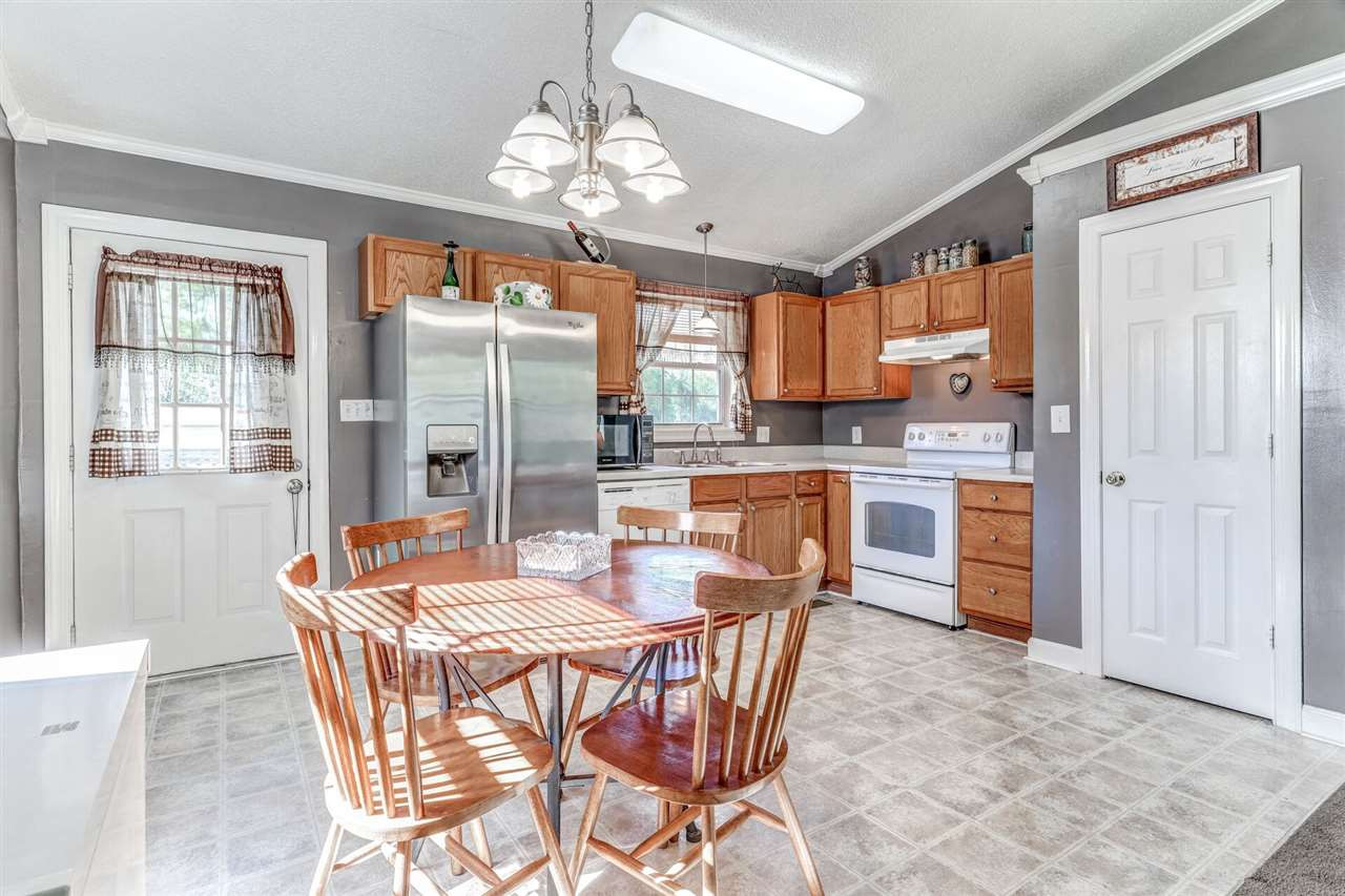 583 Byrd Road Selma, NC 27576 - Photo 11 of 27 Breakfast Room