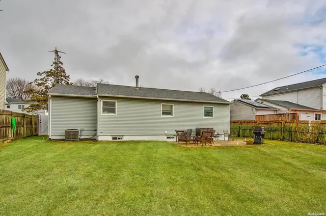 $4,700 | 15 Janet Drive, Plainview, NY 11803