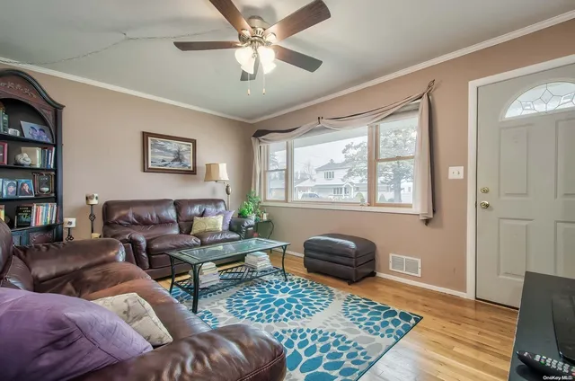 $4,700 | 15 Janet Drive, Plainview, NY 11803