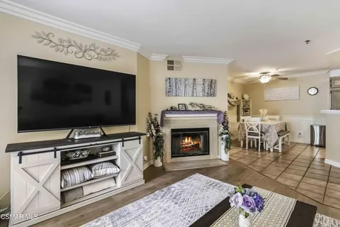$395,000 | 5805 Oak Bend Lane, Unit 211, Oak Park, CA 91377