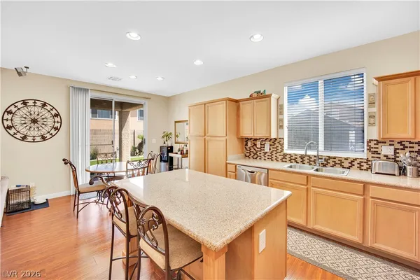 $2,800 | 668 Sunrise Lake Place, Henderson, NV 89002
