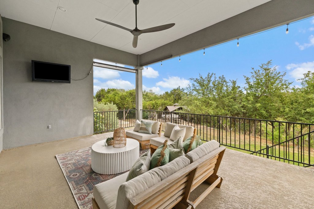 17641 Stratus Cove Dripping Springs, TX 78620 - Photo 4 of 40