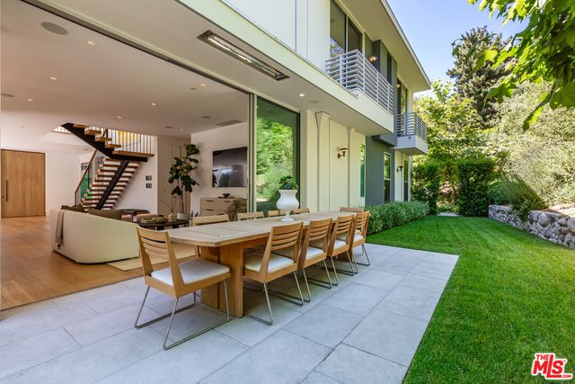 $9,600,000 | 9011 Alto Cedro Drive, Beverly Hills, CA 90210