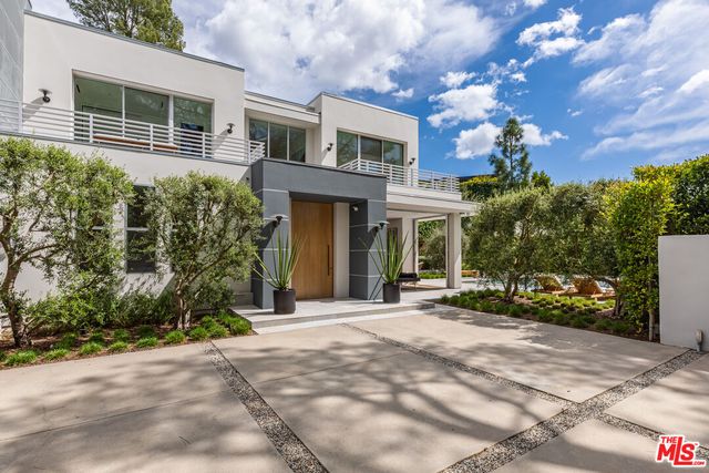 $9,600,000 | 9011 Alto Cedro Drive, Beverly Hills, CA 90210