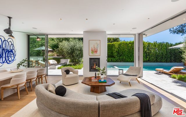 $9,600,000 | 9011 Alto Cedro Drive, Beverly Hills, CA 90210