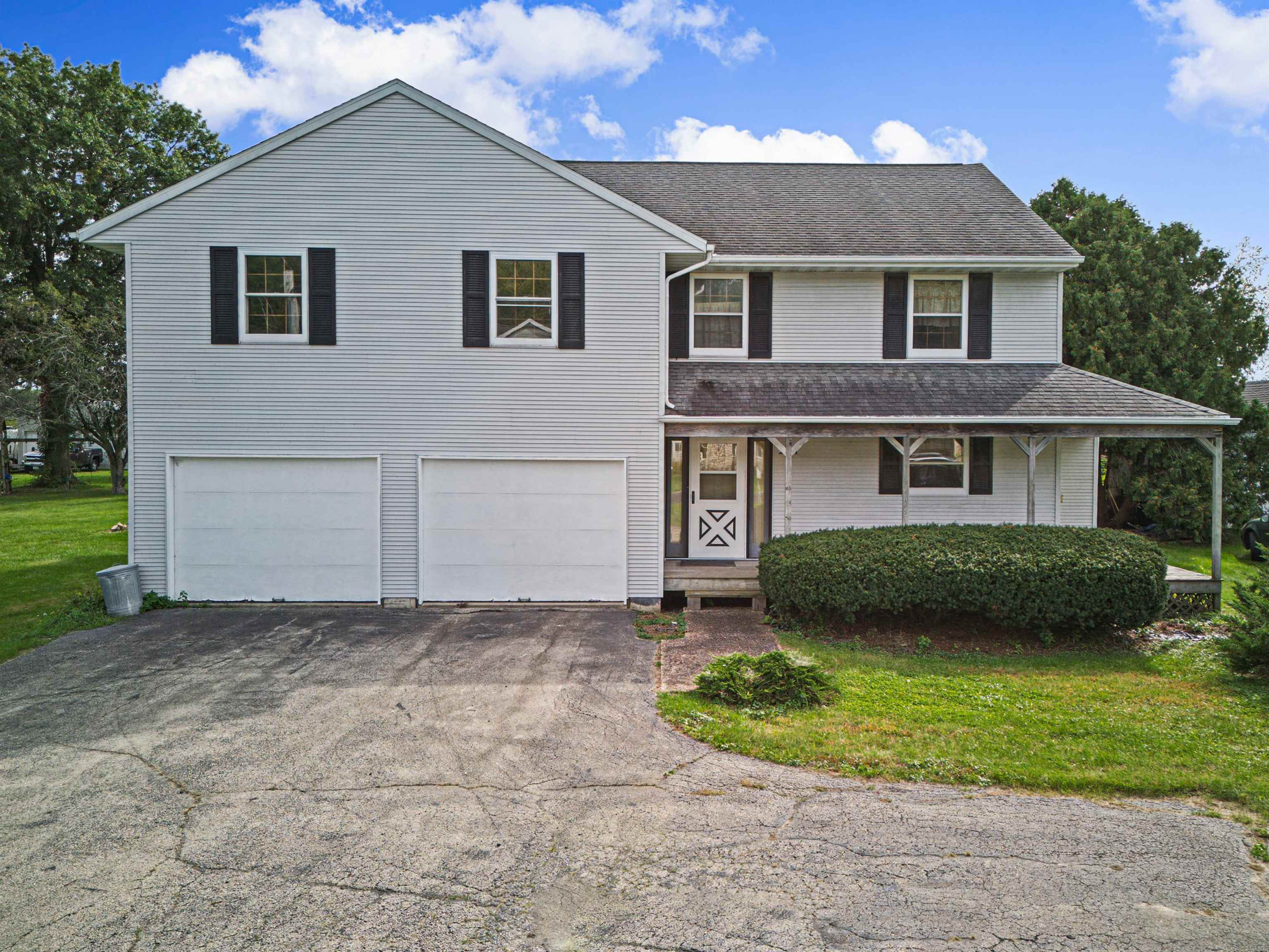 2131 Lancaster Heights Road Freeport, IL 61032 - Photo 1 of 43 Gallery Image 1