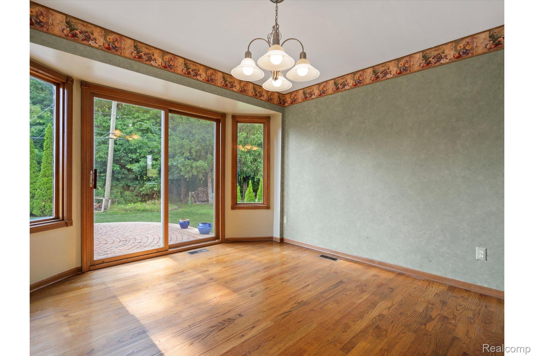 49446 Monte Road New Baltimore, MI 48047 - Photo 14 of 39 Gallery Image 14