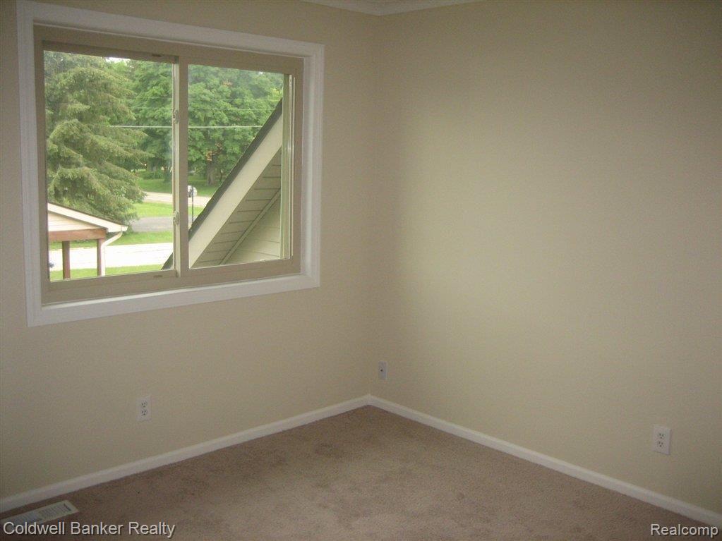 1968 East Davisburg Road Holly, MI 48442 - Photo 16 of 23 Bedroom 2