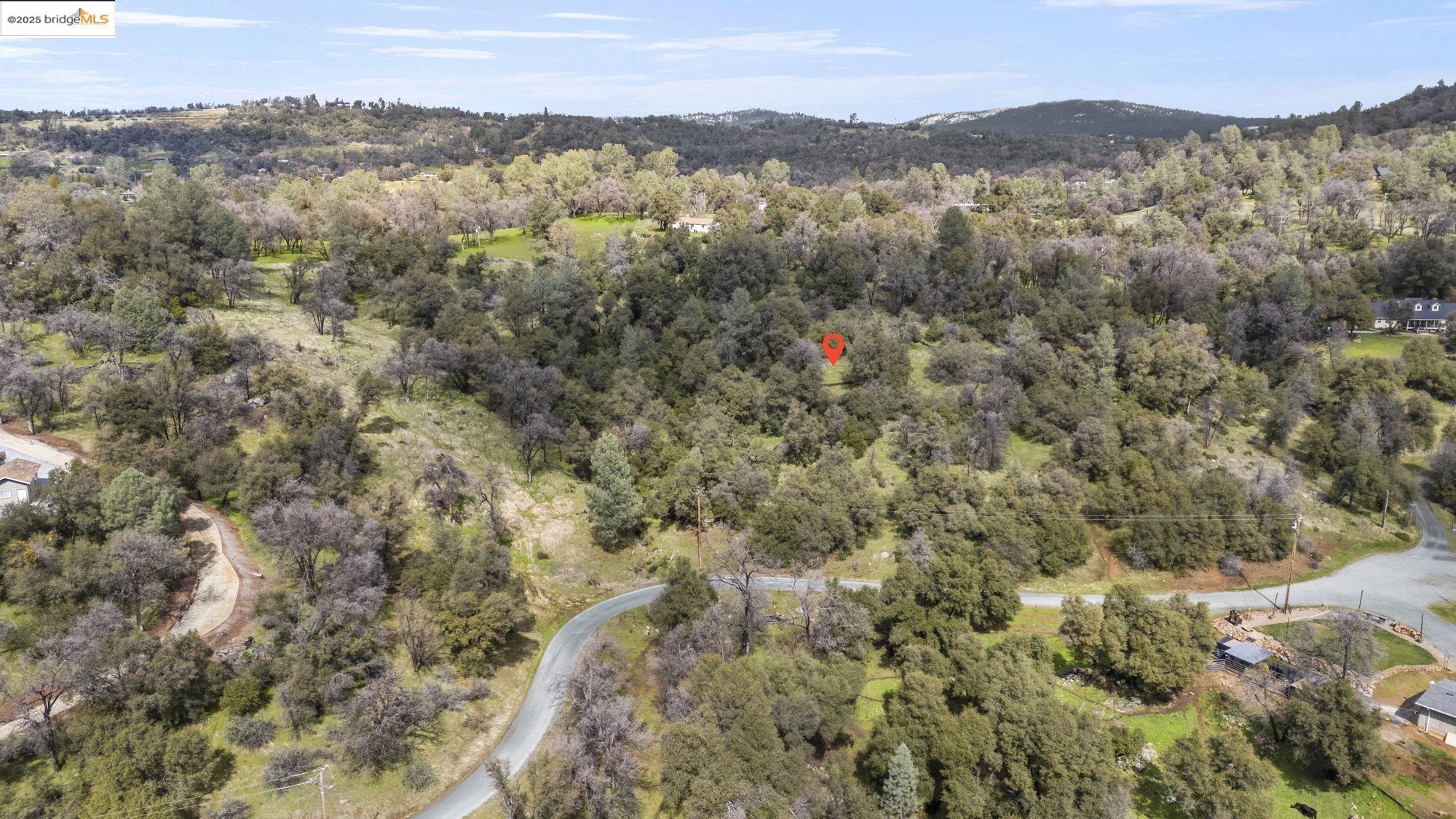 19631 Whitto Mine Road Sonora, CA 95370 - Photo 2 of 12 a view of city and mountain