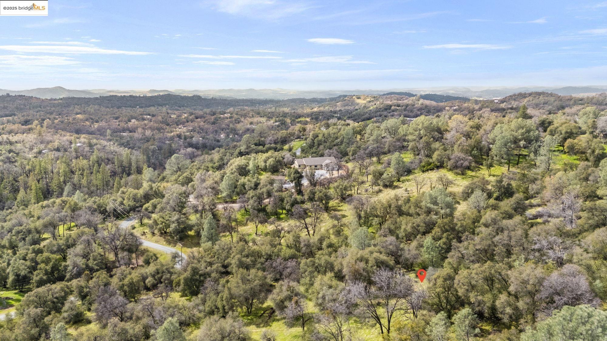 19631 Whitto Mine Road Sonora, CA 95370 - Photo 4 of 12 a view of city and mountain