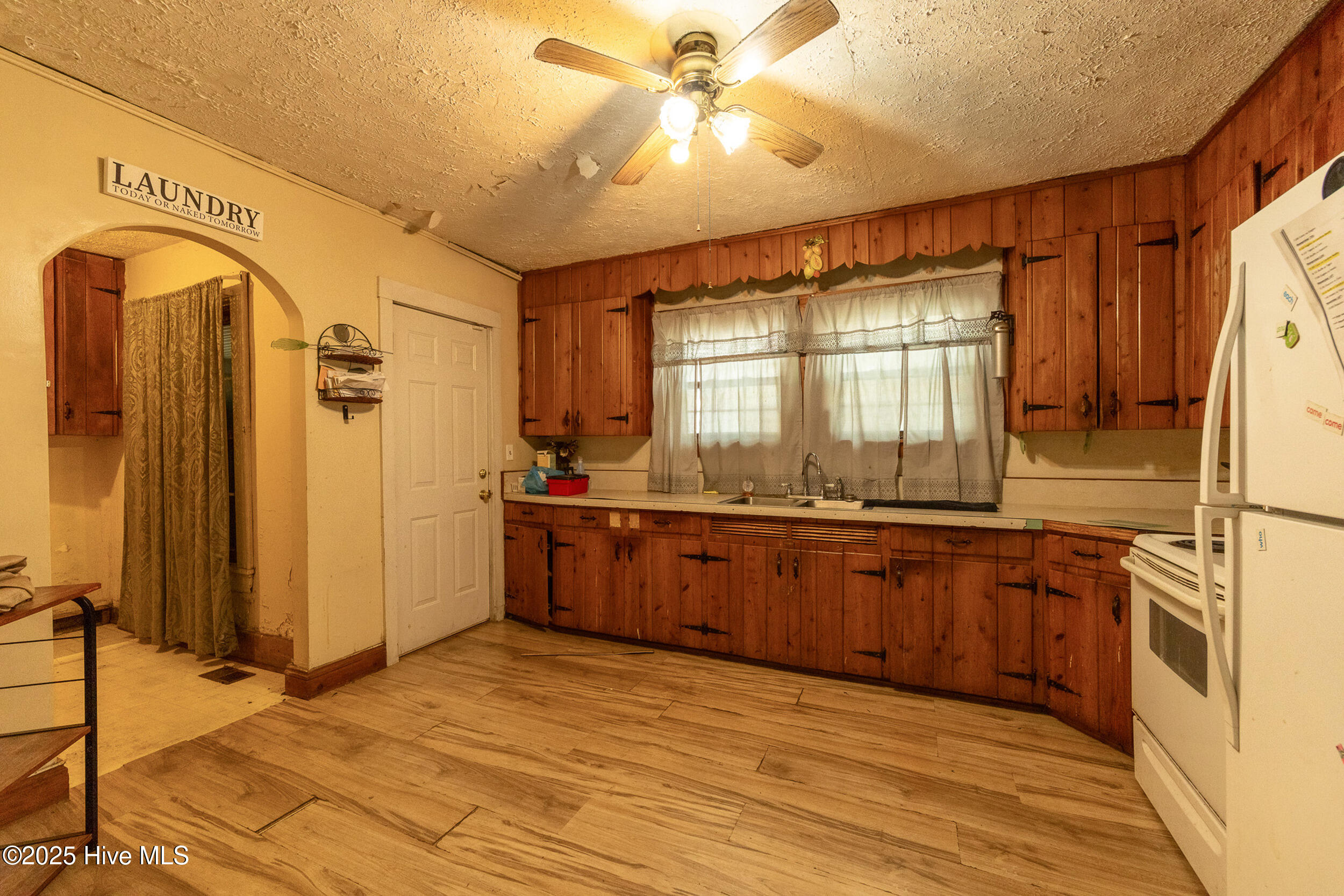 503 Spring Street Hamlet, NC 28345 - Photo 5 of 17 EFA4358F-2957-420D-882C-7544A99FB7FD
