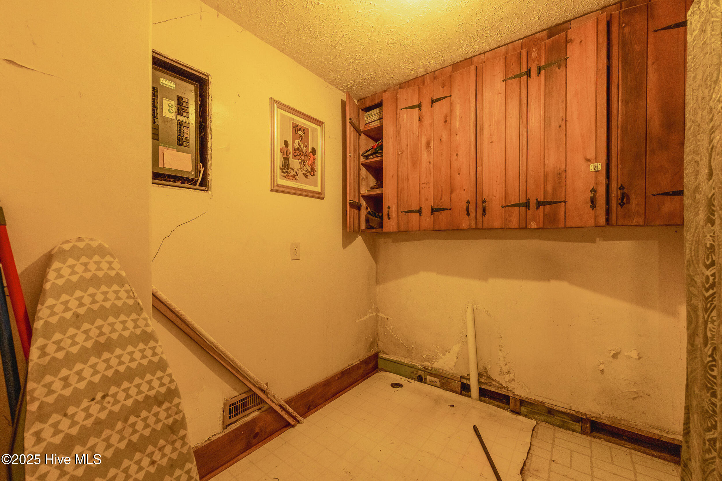 503 Spring Street Hamlet, NC 28345 - Photo 8 of 17 CB0AE94E-50A2-4BAC-8387-5192DDA0C3F9