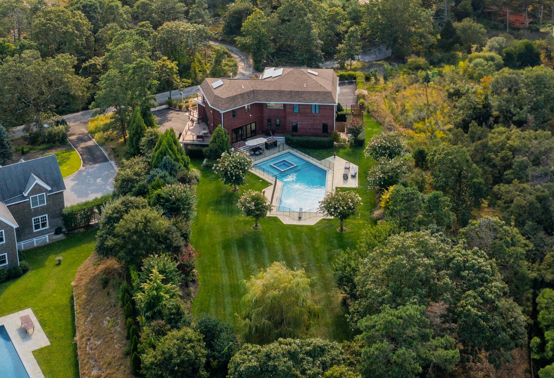 89 Old Canoe Place Road Hampton Bays, NY 11946 - Photo 9 of 36