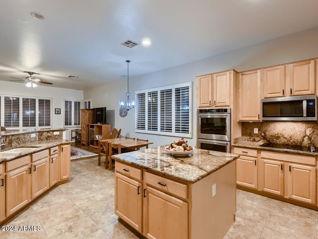 6920 West Rowel Road Peoria, AZ 85383 - Photo 11 of 27 18 Kitchen-2