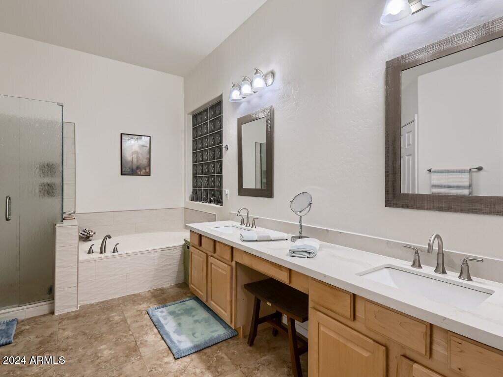 6920 West Rowel Road Peoria, AZ 85383 - Photo 16 of 27 25 Primary Bathroom