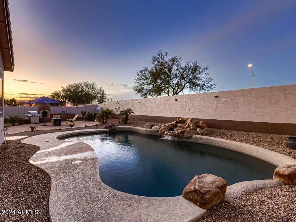 6920 West Rowel Road Peoria, AZ 85383 - Photo 25 of 27 43 Back Yard-2
