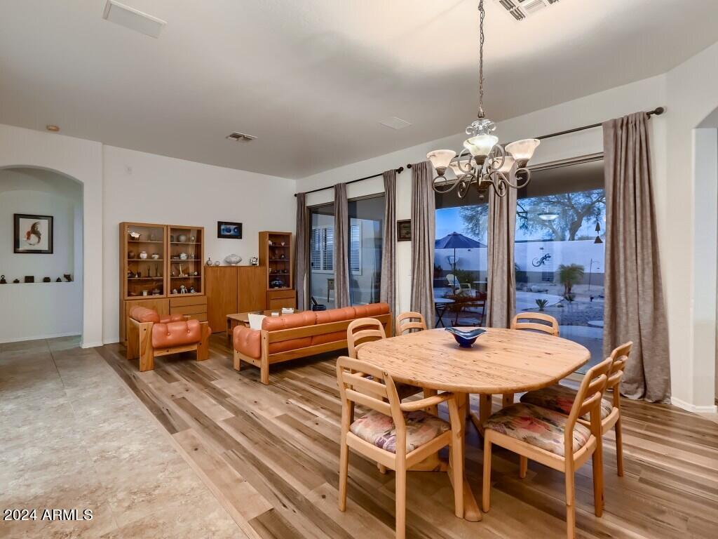 6920 West Rowel Road Peoria, AZ 85383 - Photo 5 of 27 11 Living Room