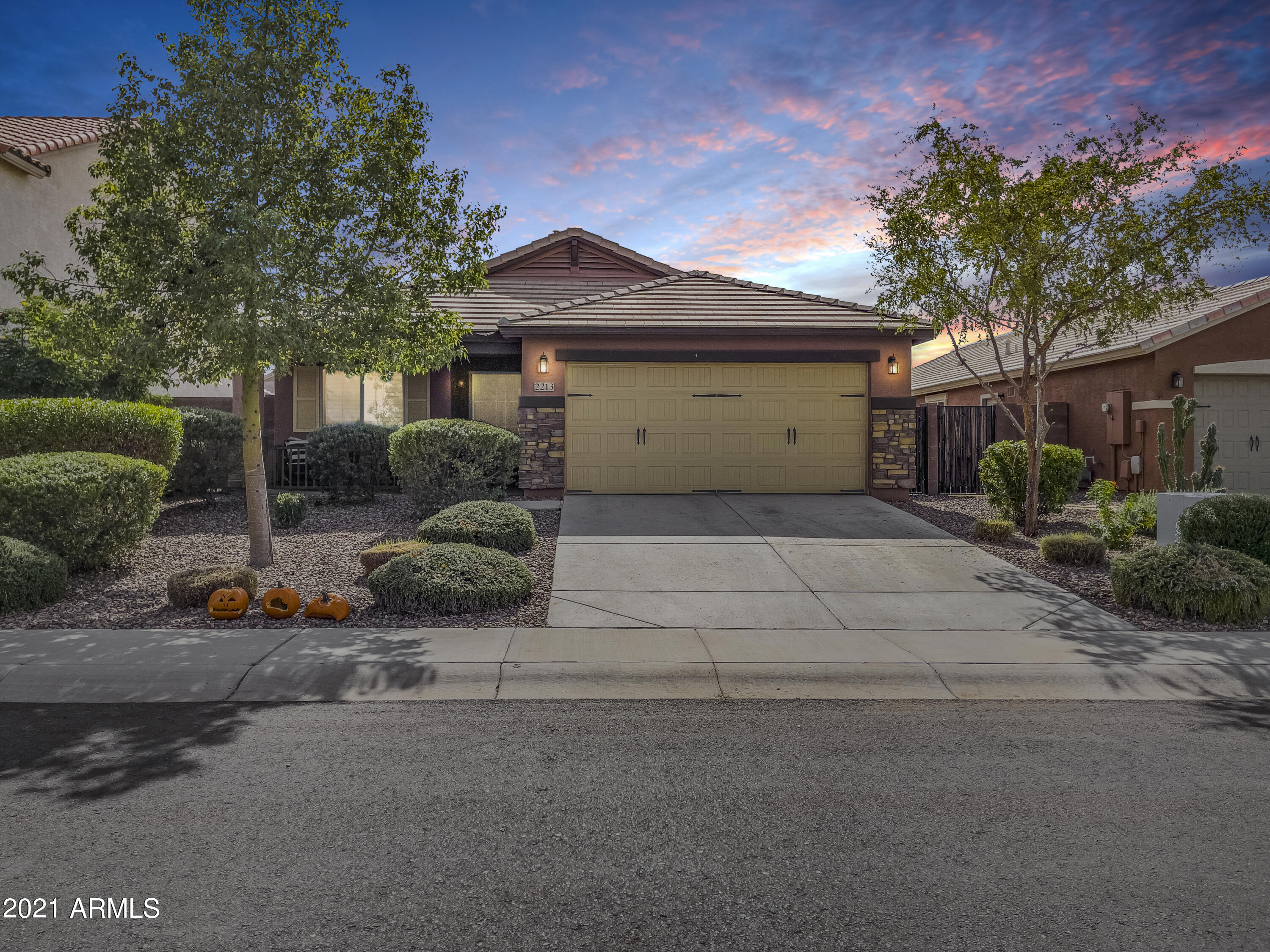 2213 East Stacey Road Gilbert, AZ 85298 - Photo 2 of 29 IMG_4059 - ok