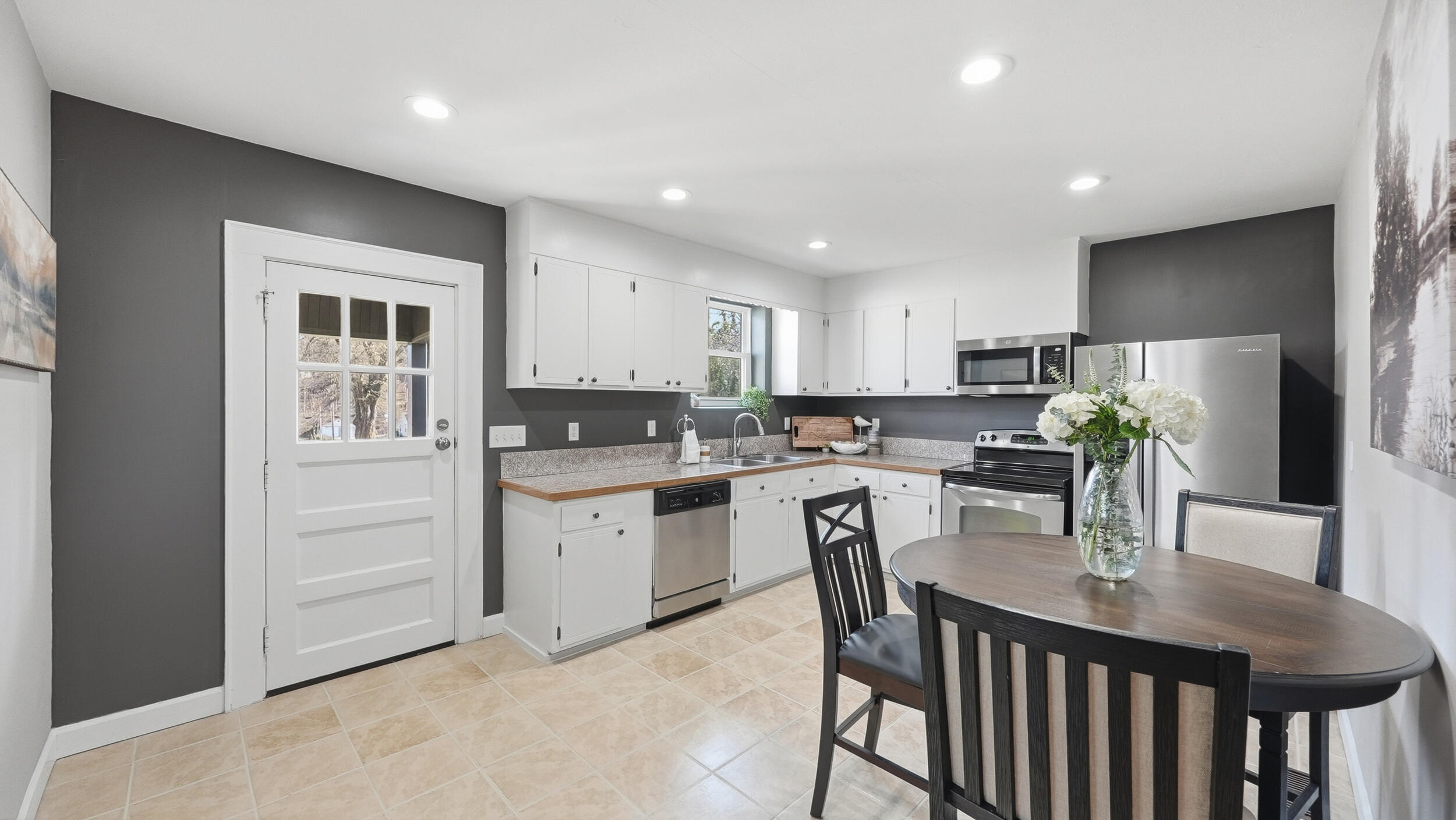 408 Broughton Street Chattanooga, TN 37411 - Photo 9 of 32 10_408 broughton st kitchen-1