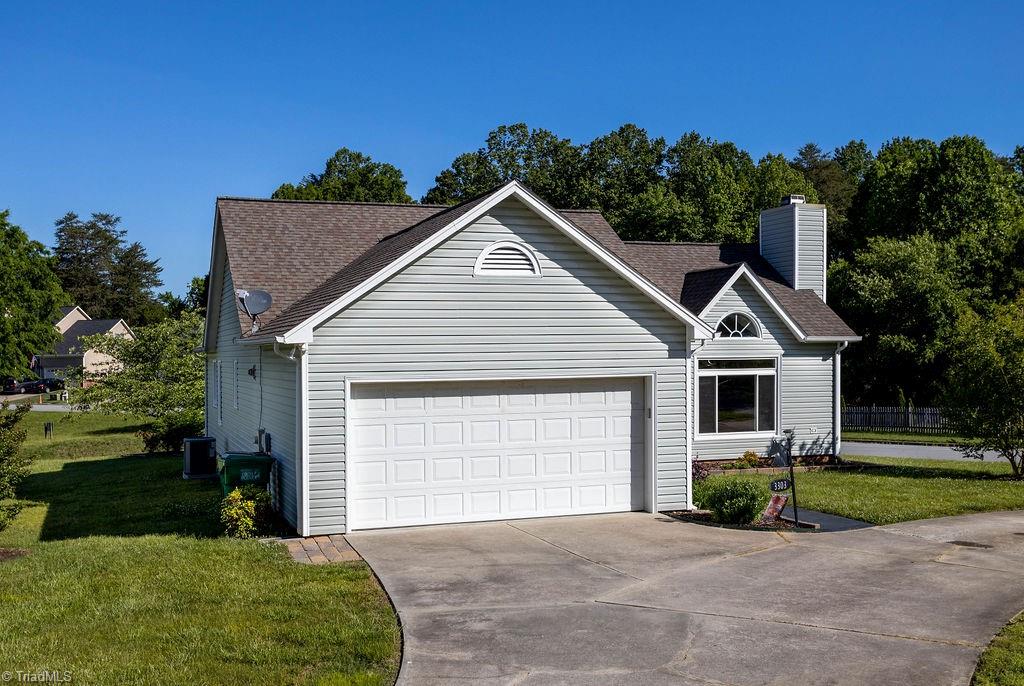 3303 Timberwolf Avenue High Point, NC 27265 - Photo 3 of 34 Gallery Image 3