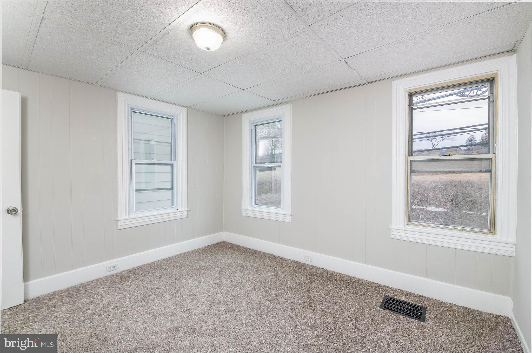 2230 Kutztown Road Reading, PA 19605 - Photo 11 of 25 Gallery Image 11