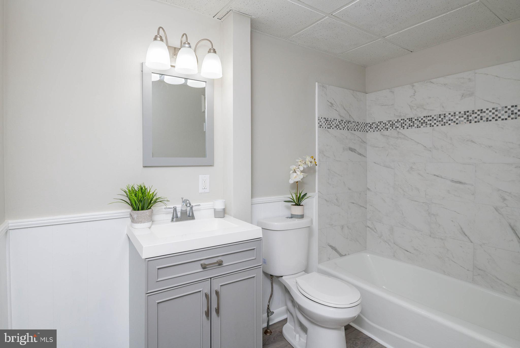 2230 Kutztown Road Reading, PA 19605 - Photo 13 of 25 Gallery Image 13