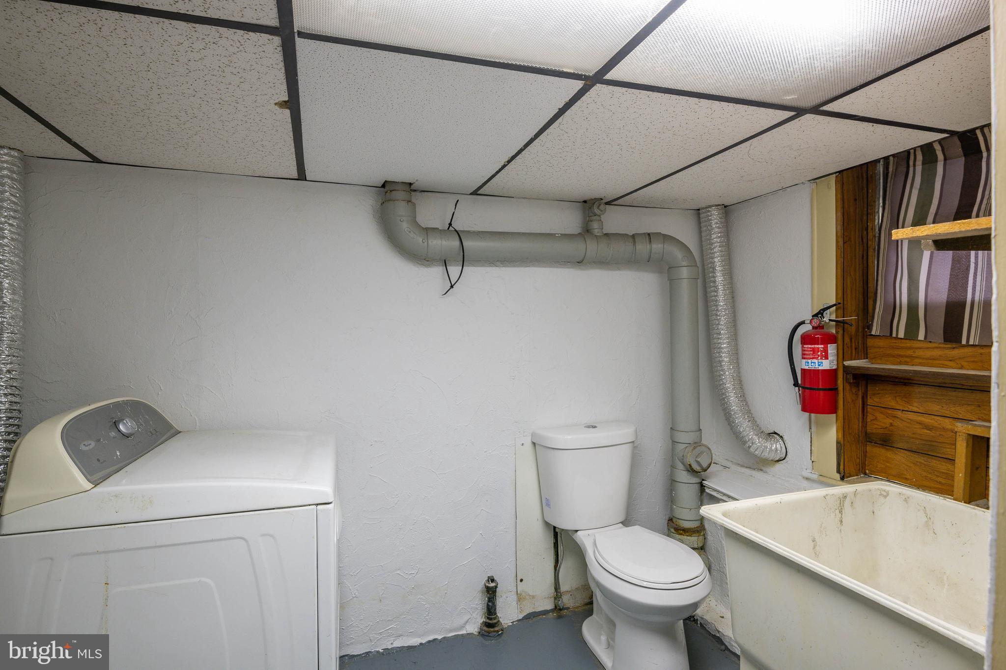 2230 Kutztown Road Reading, PA 19605 - Photo 18 of 25 Gallery Image 18
