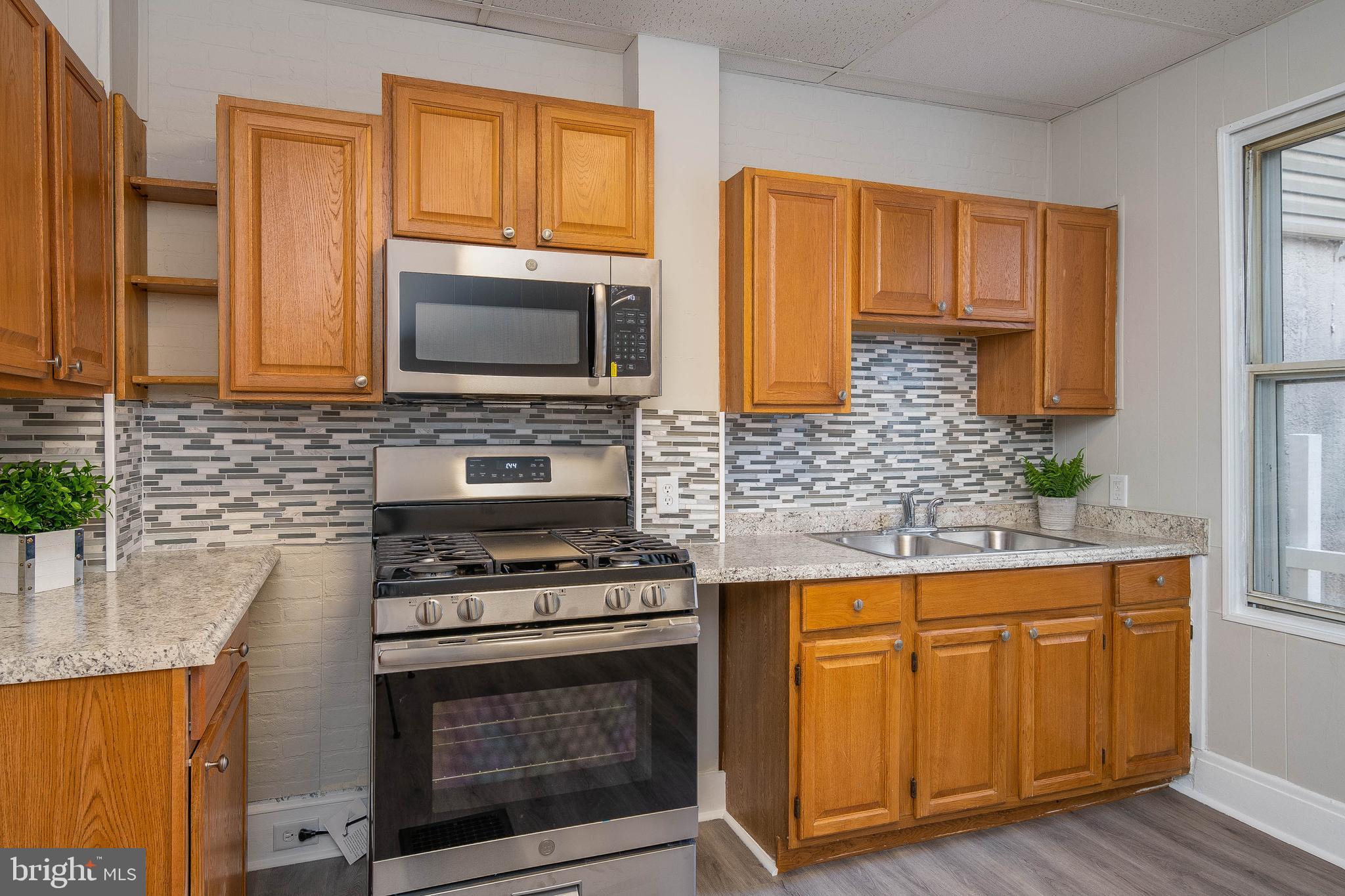 2230 Kutztown Road Reading, PA 19605 - Photo 7 of 25 Gallery Image 7