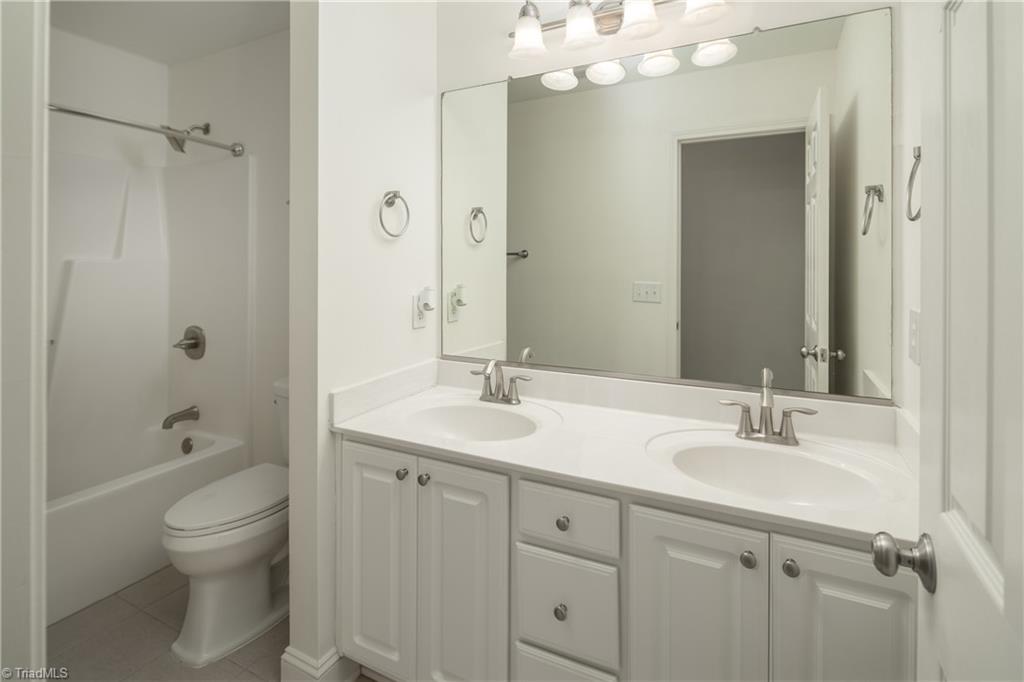 112 Scenic Ridge Place King, NC 27021 - Photo 31 of 47 Full bath