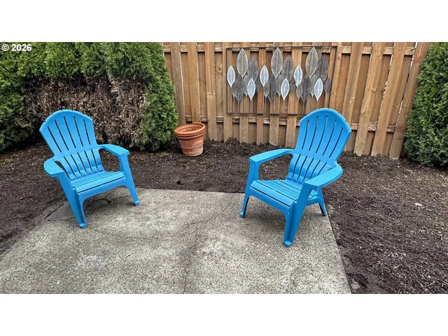 $315,000 | 2910 East Douglas Avenue, Newberg, OR 97132