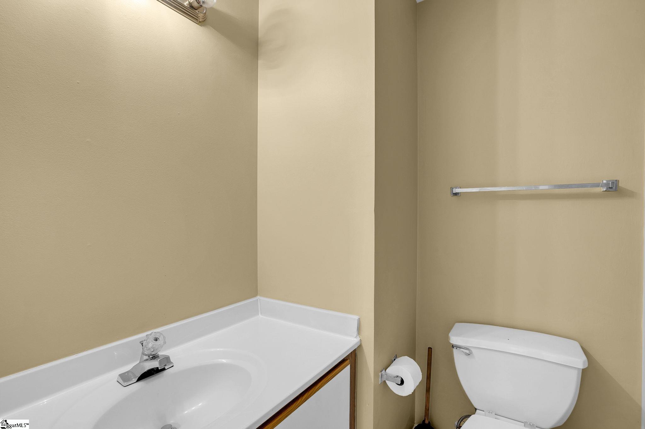 56 Hayfield Lane Greer, SC 29650 - Photo 15 of 34